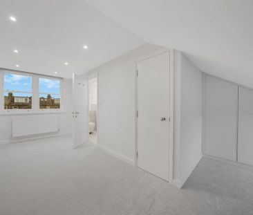 4 bedroom terraced house to rent - Photo 4