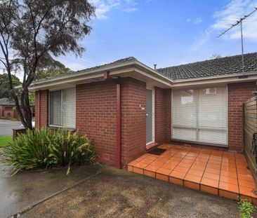 Stunning renovated 2 bedroom home in prime Mentone location - UNFUR... - Photo 5