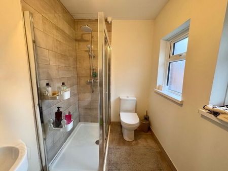 19 Egeria Street, Donegall Road, Belfast, BT12 5PN - Photo 2