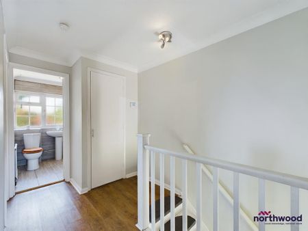 3 bedroom terraced house to rent - Photo 3