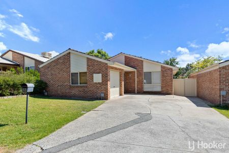 13 Leisler Place, Palmerston ACT, Belconnen - Photo 4