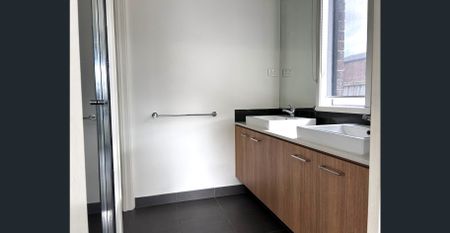 Walk to All Essential Amenities – Spacious 4-Bedroom Family Home!! - Photo 5