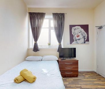 Studio to rent - Photo 3