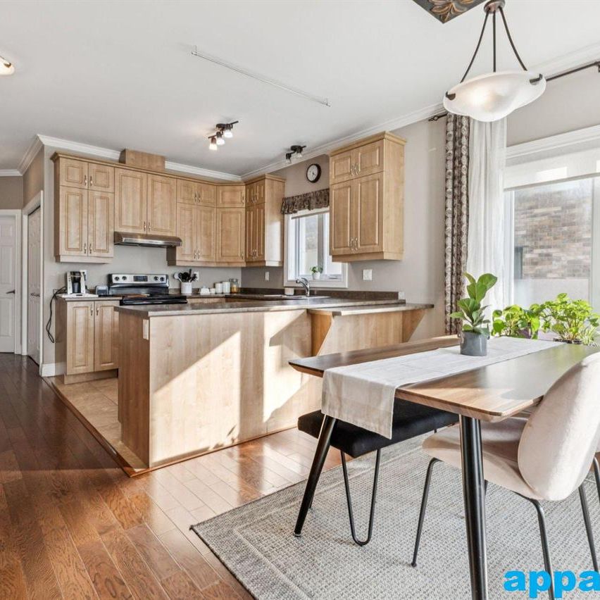Vieux-Longueuil – Appartement 5 1/2 à louer - Photo 1