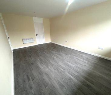 Bickton Close - Photo 6