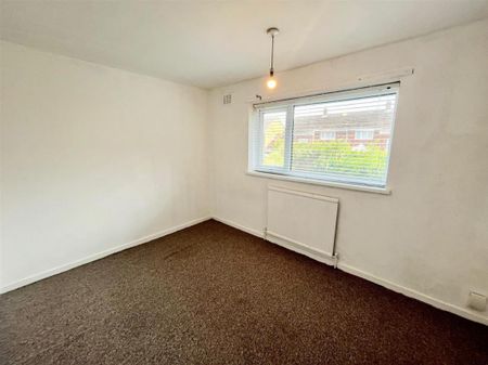 Warrenmor, Leam Lane, Gateshead - Photo 3