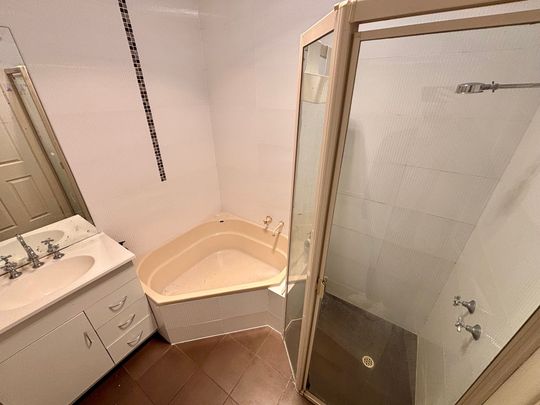 Croydon Park - Photo 1