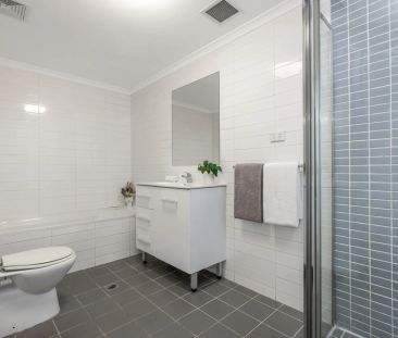 High level, tranquil rear of complex position with lush district vi... - Photo 5