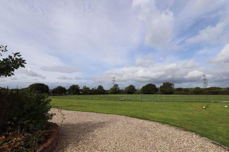 2 bedroom barn conversion to rent - Photo 3
