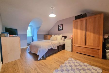 2 Bedroom Apartment To Let - Photo 2