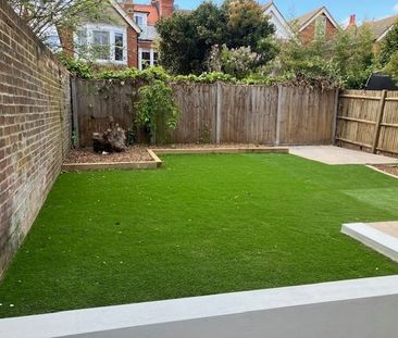 4 Bed Semi-Detached House, Hove Street, BN3 - Photo 6