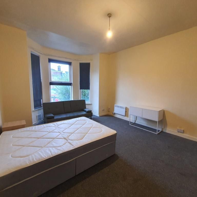 1 bedroom flat to rent - Photo 1