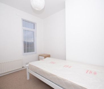 103 Donegall Avenue, Belfast BT12 6LT - Photo 4