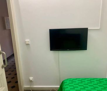 Carrer dAragó, Barcelona, Catalonia 08009 - Photo 6