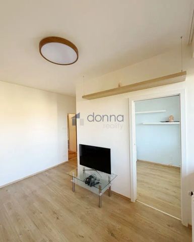 Pronájem bytu 2+kk/B, 32 m - Fotografie 2