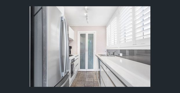 Stunning Renovated Victorian - Photo 1