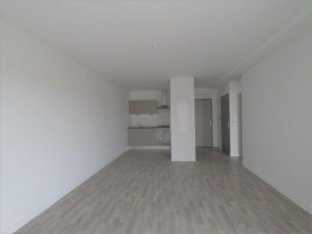 Location Appartement 2 pièces 44m² POITIERS 86000 - Photo 2