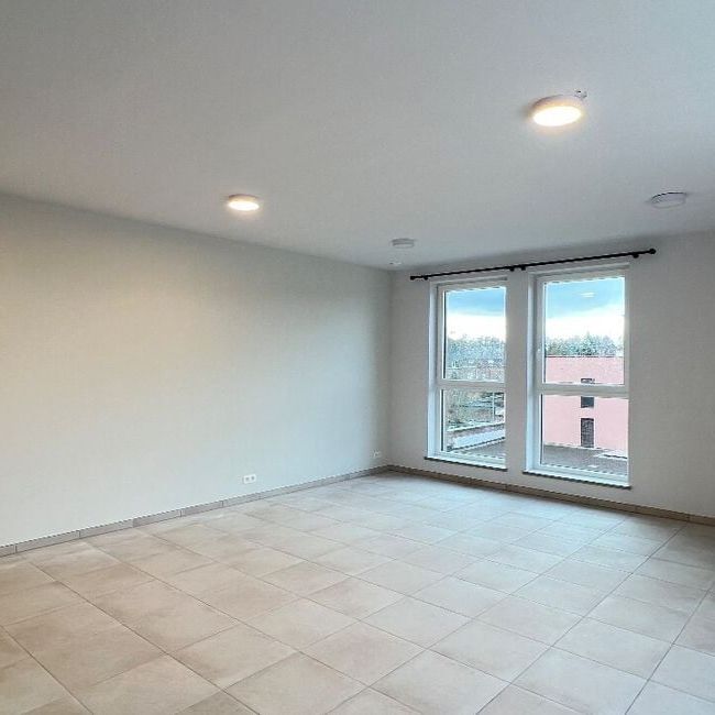 Penthouse te huur in Tournai voor € 1.195 met 2 slaapkamers - Photo 1