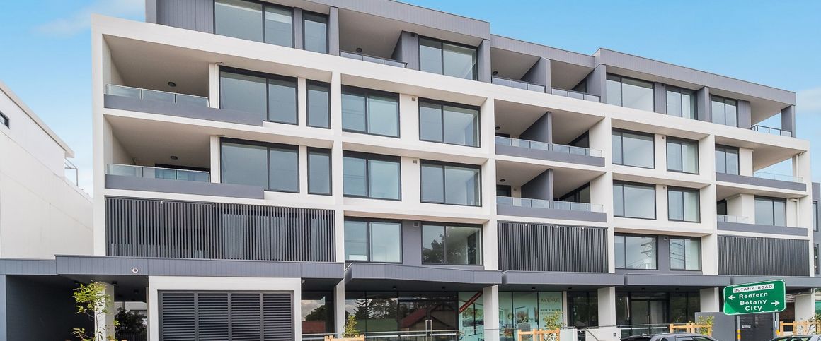 1.12/19-25 Robey Street Mascot - Photo 1