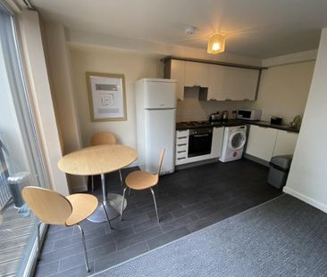 2 bedroom apartment to rent - Photo 4