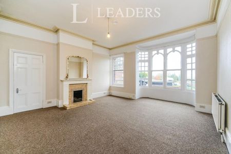 5 bedroom flat to rent - Photo 3