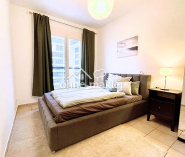 Möblierte 73 m² Dachgeschosswohnung mit Terrasse & Tiefgarage – Cha... - Photo 5