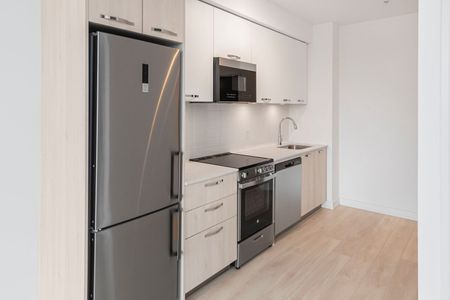 For Lease - 75 James Street Unit# 2016, Hamilton, Ontario - Photo 4