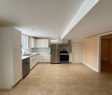 For Lease - 67 Ames Crescent Unit# BSMT, Aurora, Ontario - Photo 4