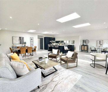 A contemporary penthouse apartment with premium specifications situ... - Photo 2