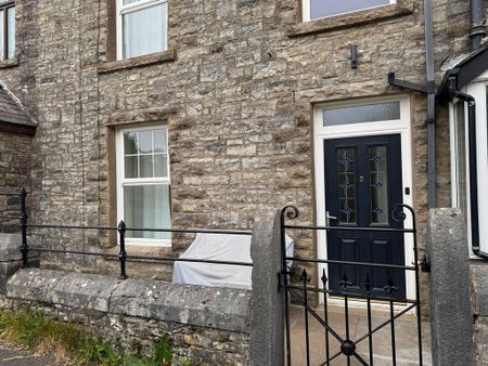 3 bedroom terraced house to rent - Photo 5