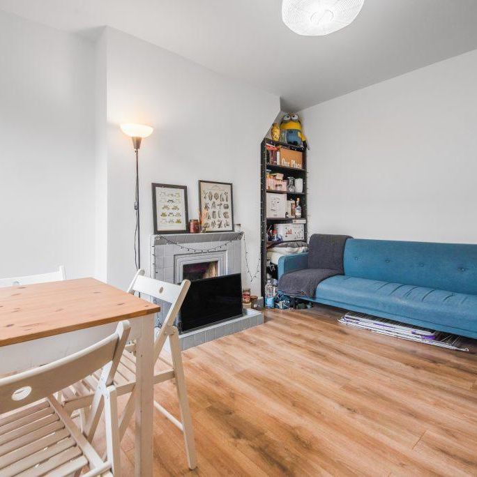 4 bedroom flat to rent - Photo 1