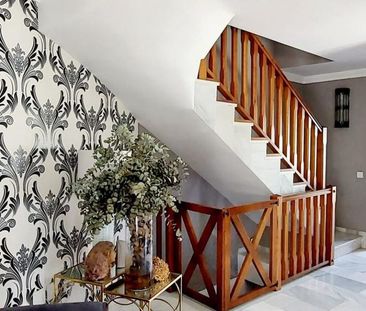 Luxury Semidetached House for rent in Estepona, Spain - Photo 1