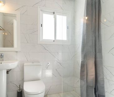 Luxury penthouse for rent in Marbella Del Este, Andalusia - Photo 5