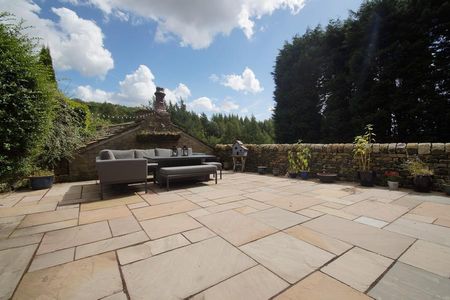 5 bedroom detached house to rent - Photo 4