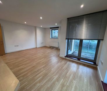 Flat to rent on - Photo 6