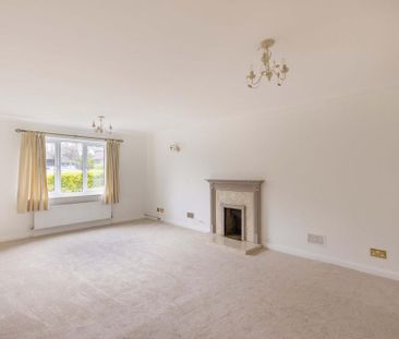 5 bedroom detached house to rent - Photo 2