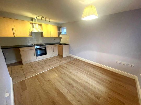 2 bedroom flat to rent - Photo 1
