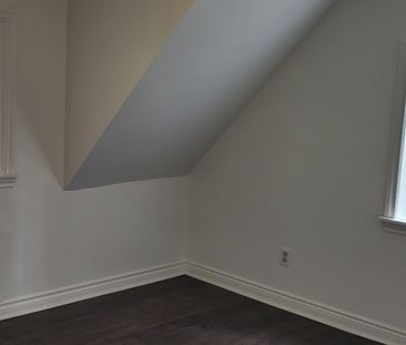 For Lease - 104 Ridgewood Road Unit# Upper, Toronto, Ontario - Photo 5