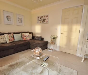 3 bedroom terraced house to rent - Photo 1