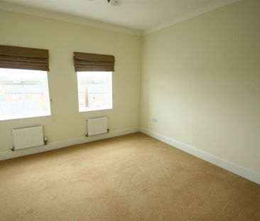 Featherstone Grove, Newcastle upon Tyne - Photo 3