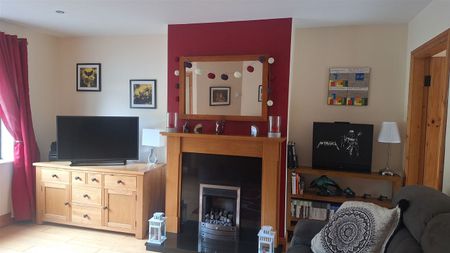 22 White Oaks, Ferney Road , Carrigaline, Cork, P43KW27 - Photo 2