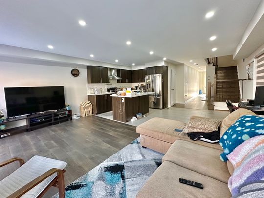 For Lease - 7790 Buckeye Crescent, Niagara Falls, Ontario - Photo 1