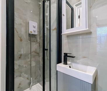 Studio Flat, Blenheim Mansions, SW2 - Photo 4