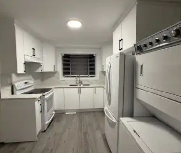 3 bedroom 1.5 bathroom FULL RENOVATION | 13524 135 Street Northwest... - Photo 1