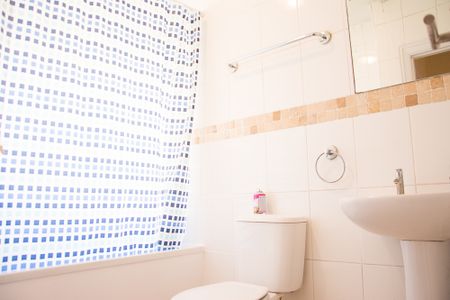 Room in a Shared House, Roehampton Vale, SW15 - Photo 3