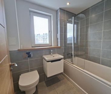 2 bed flat for rent in New Town - Photo 3