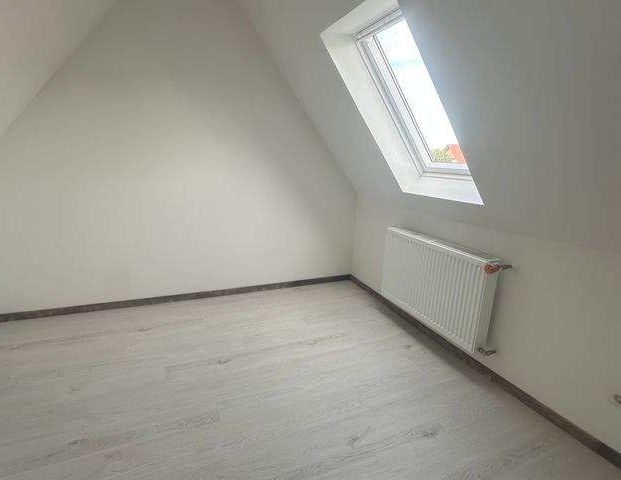 Sehr schöne 5 Zimmer Maisonette in einem Zweifamilienhaus mit Gartennutzung und großen Balkon - Foto 1