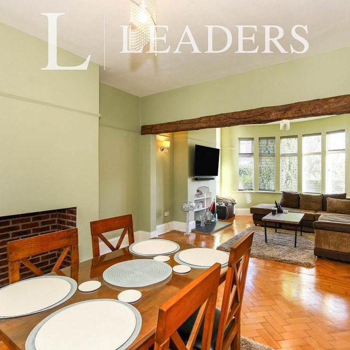 3 bedroom semi-detached house to rent - Photo 1