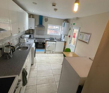 Room in a Shared House, Colless Road, N15 - Photo 4