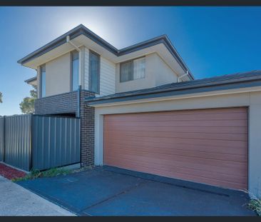 Spacious, Stylish, and Perfectly Located - Photo 4